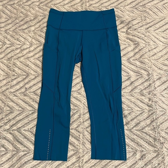 Lululemon Fast Free HR Crop 19”L Reflective Size 6 Blue Lagoon leggings - Picture 1 of 12